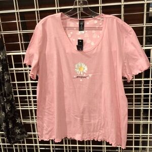 Women’s Short Sleeve Capri Set( top is stained and pants missing)